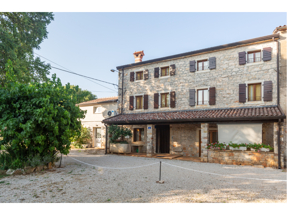 Ferienhaus Cerjani - Pore� Kroatien