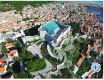 Apartma  Laura Galenica - Primoten Hrvaka