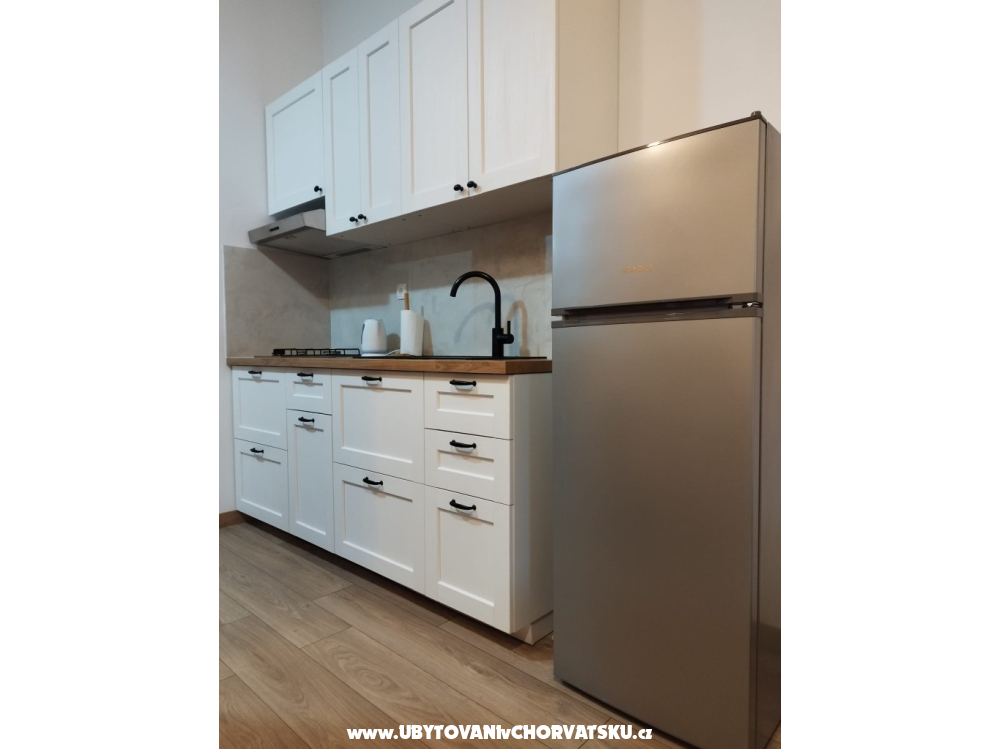 Appartementen ANTONIA - Primoten Kroati