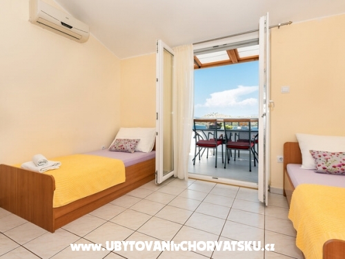 Appartements Gulin - Primoten Croatie
