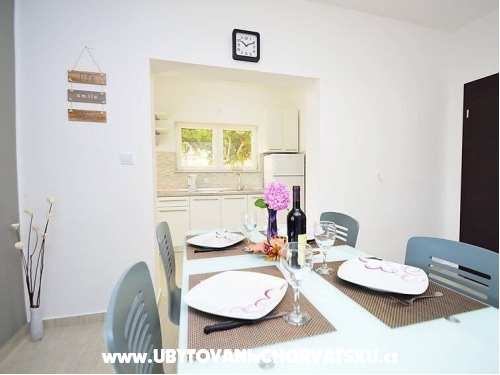 Appartements Ivana i Martina - Primoten Croatie