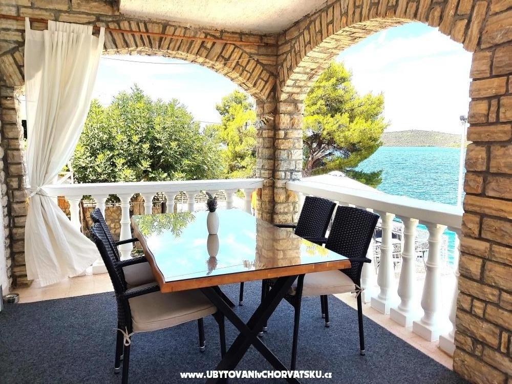 Appartements Martin - Primoten Croatie