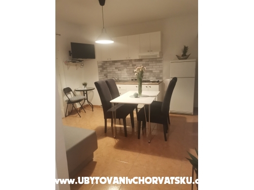 Appartements Vinko Banovac - Primoten Croatie