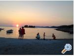 Appartements TONI I IRIS*** - Primoten Croatie