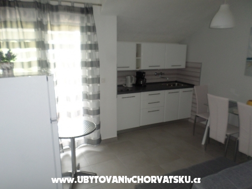 Appartements Gordana - Primoten Croatie