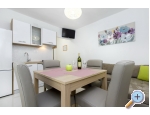 Appartements Vesna - Primoten Kroatien