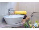 Holiday Apartmaji Danica **** - Primoten Hrvaka