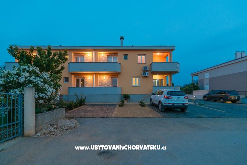 Appartements Dora – Ferienwohnung Privlaka, Kroatien – Foto 1