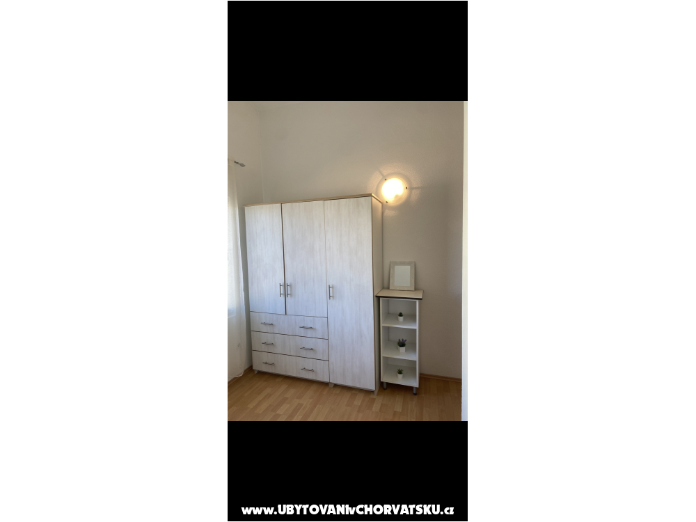 Apartmanok Lolo - Privlaka Horv�torsz�g