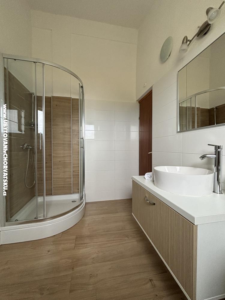 Apartmanok Lolo - Privlaka Horv�torsz�g