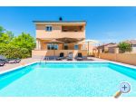 Apartmaji  Nelly - Privlaka Hrvaka