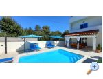 Villa Bianca - swimming pool - Privlaka Kroatien