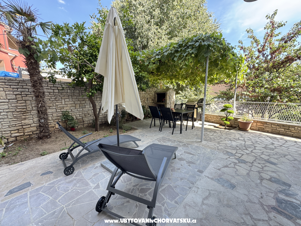 Flowers Apartmanok Pula - Pula Horv�torsz�g