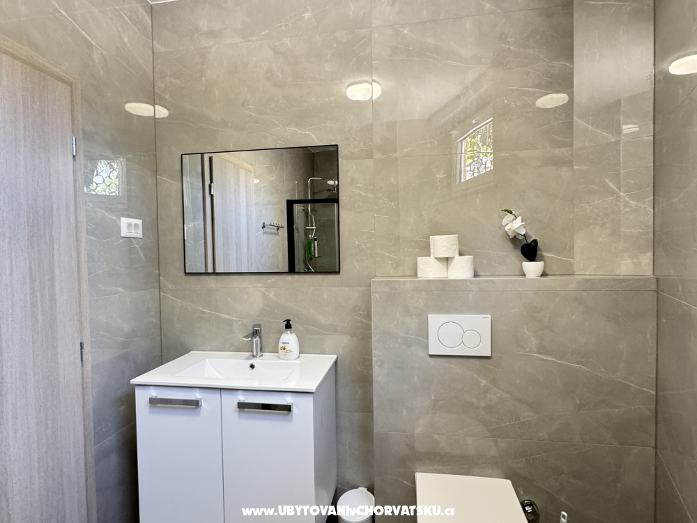 Flowers Apartmanok Pula - Pula Horv�torsz�g