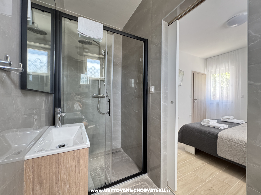 Flowers Apartmanok Pula - Pula Horv�torsz�g