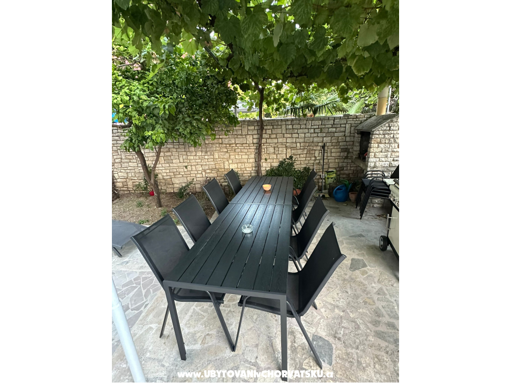 Flowers Apartmanok Pula - Pula Horv�torsz�g