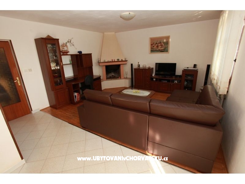 Haus Tommy – Ferienwohnung Pula, Kroatien – Foto 2