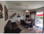 Apartmaji uvala Vardoa - ostrov Rab Hrvaka