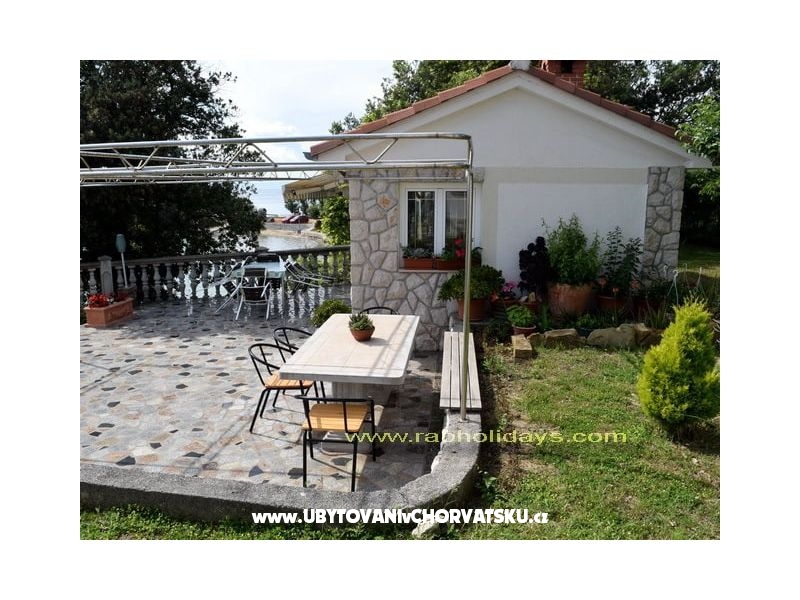 Haus Ana directly by the beach – Ferienwohnung Insel Rab, Kroatien – Foto 4