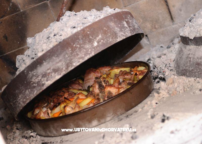 Aparthotel eM-Ka – Ferienwohnung Rogoznica, Kroatien – Foto 15