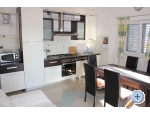 Apartmaji 4dolphins - Rogoznica Hrvaka