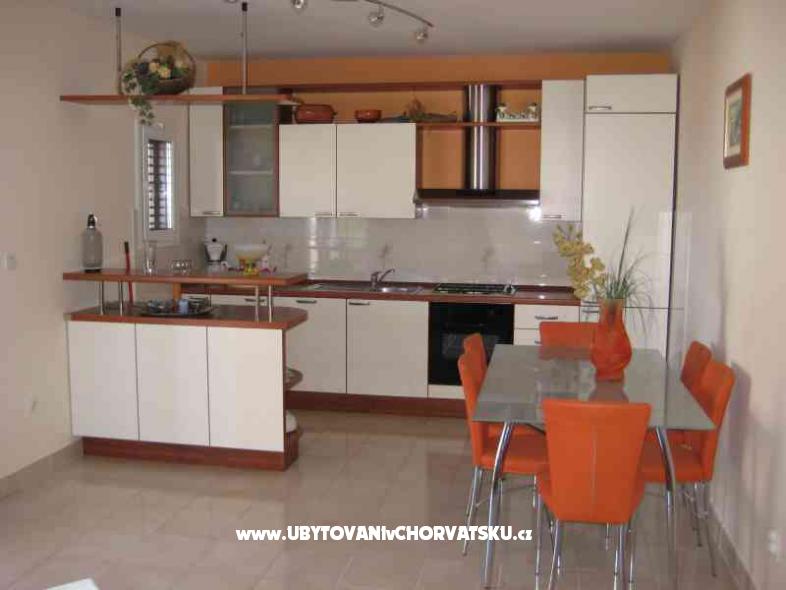 Appartements Bačić – Ferienwohnung Rogoznica, Kroatien – Foto 2