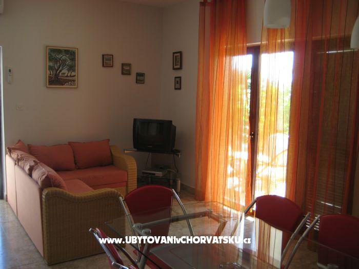 Appartements Bačić – Ferienwohnung Rogoznica, Kroatien – Foto 3