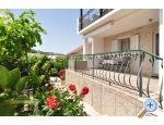 Apartmaji Dejo - Rogoznica Hrvaka