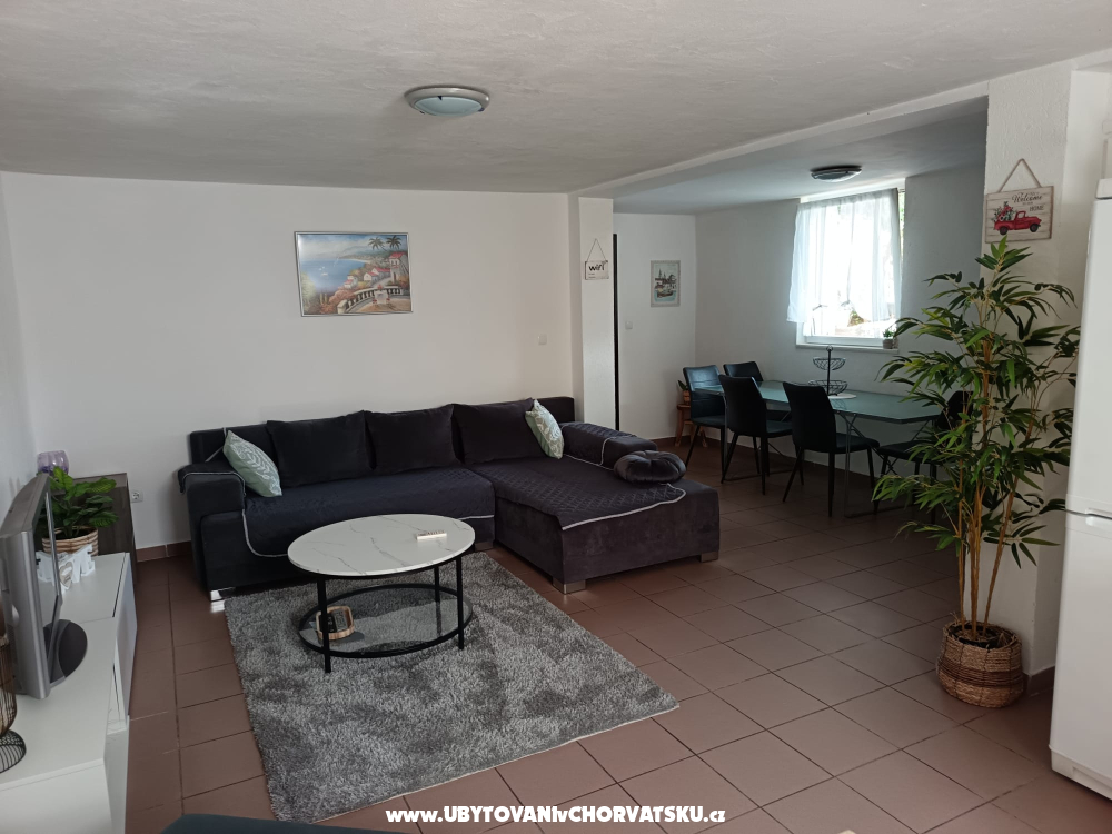 Apartm�ny Dino - Rogoznica Chorv�tsko