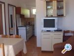 Apartmaji Dino - Rogoznica Hrvaka