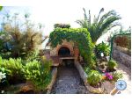 Apartmaji Holiday - Rogoznica Hrvaka