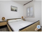 Apartmaji Juric - Rogoznica Hrvaka