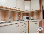 Apartmaji Juric - Rogoznica Hrvaka