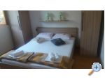 Apartmaji Katunari - Rogoznica Hrvaka