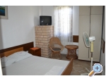 Appartements Miki - Rogoznica Kroatien