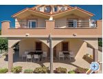 Apartmaji Nada - Rogoznica Hrvaka