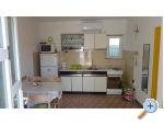 Apartmaji Nika-kua za odmor - Rogoznica Hrvaka