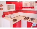 Apartmaji Nives - Rogoznica Hrvaka
