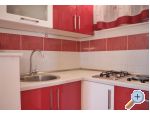 Apartmaji Nives - Rogoznica Hrvaka