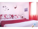 Apartmaji Nives - Rogoznica Hrvaka