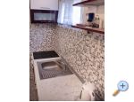 Apartmaji Nives - Rogoznica Hrvaka
