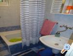 Apartmaji Nives - Rogoznica Hrvaka
