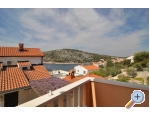 Appartements Panorama s bazenom - Rogoznica Kroatien