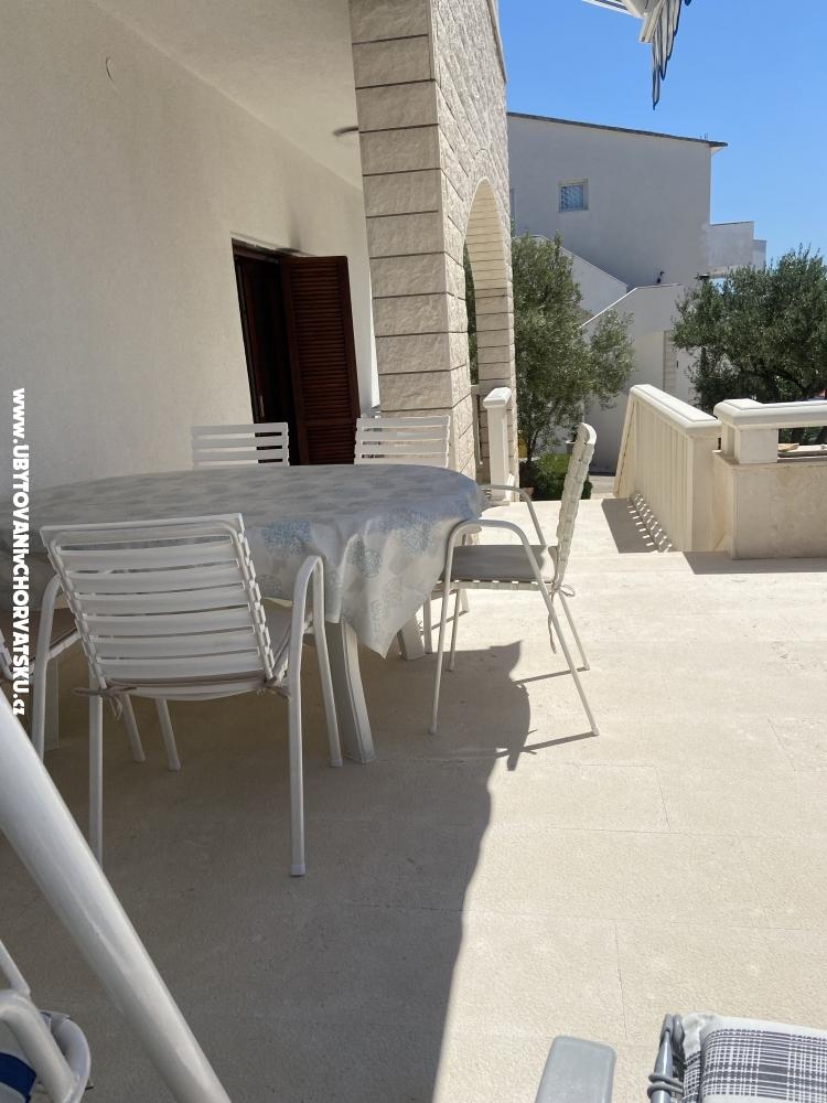Apartmny Parina - Rogoznica Chorvtsko