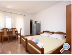 Villa Ferienwohnungen imac - Rogoznica Kroatien