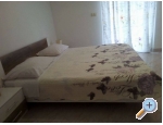 Appartements Sineva - Rogoznica Kroatien