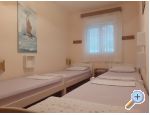 Apartmaji ***Villa Mija*** - Rogoznica Hrvaka