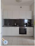 Apartmaji ***Villa Mija*** - Rogoznica Hrvaka
