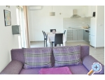 Apartmaji Zora - Rogoznica Hrvaka