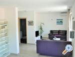 Apartmaji Zora - Rogoznica Hrvaka